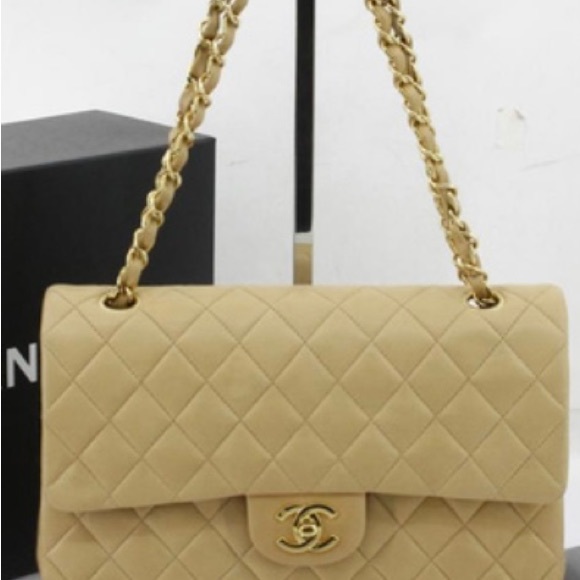 Chanel Classic Double Flap - Picture 3 of 9